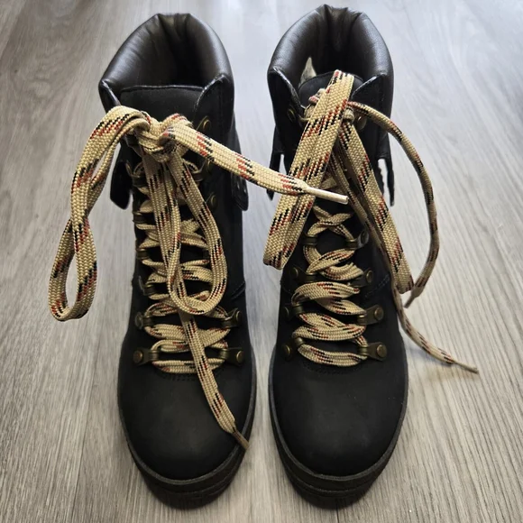 See by Cloe Eileen Leather and Suede Black Hiking Boots Size 4.5-5 EUC Gorpcore - Picture 2 of 13